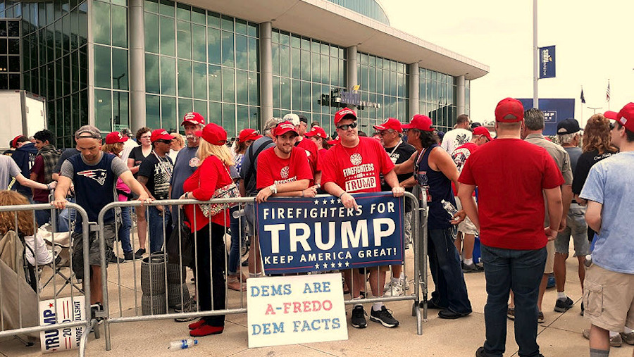 trump rally manchester